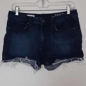 GAP Slim cut-offs
